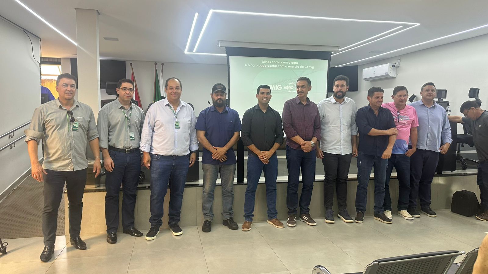 Câmara Municipal sedia reunião sobre o Programa Cemig Agro em Indianópolis